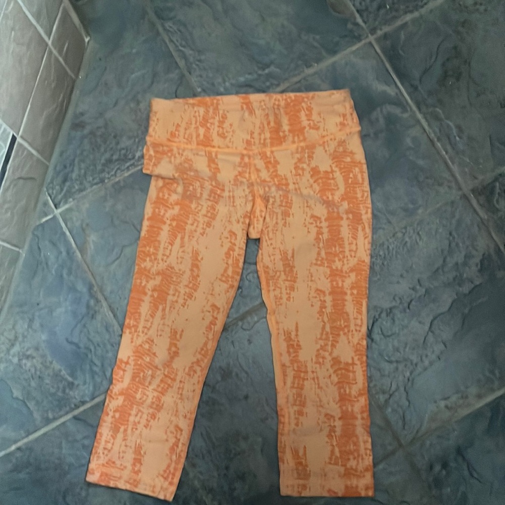 Under armor orange leggings